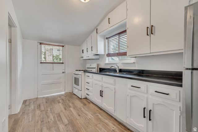 8831 S 400 E, Sandy, UT 84070