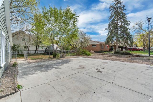 8831 S 400 E, Sandy, UT 84070