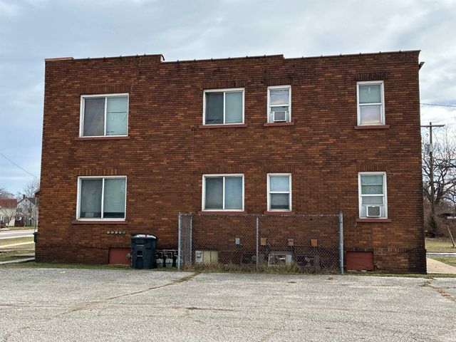 1518 Lincoln Way West, South Bend, IN 46628