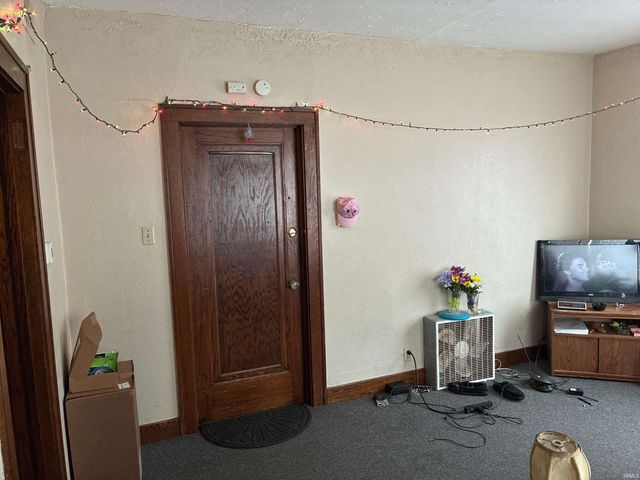 1518 Lincoln Way West, South Bend, IN 46628