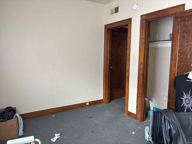 1518 Lincoln Way West, South Bend, IN 46628