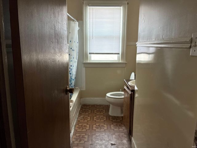 1518 Lincoln Way West, South Bend, IN 46628