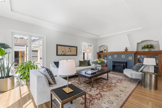 3235 Central Ave, Alameda, CA 94501