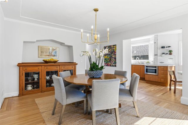 3235 Central Ave, Alameda, CA 94501