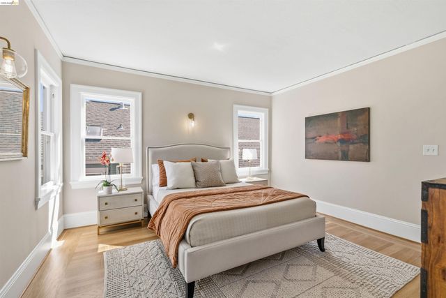 3235 Central Ave, Alameda, CA 94501