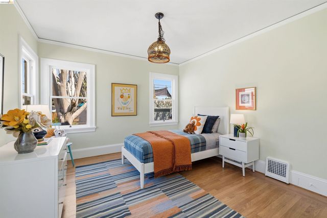 3235 Central Ave, Alameda, CA 94501