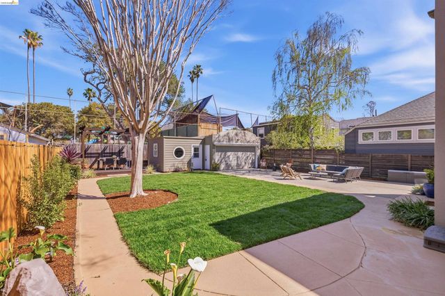 3235 Central Ave, Alameda, CA 94501