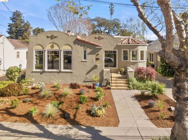 3235 Central Ave, Alameda, CA 94501