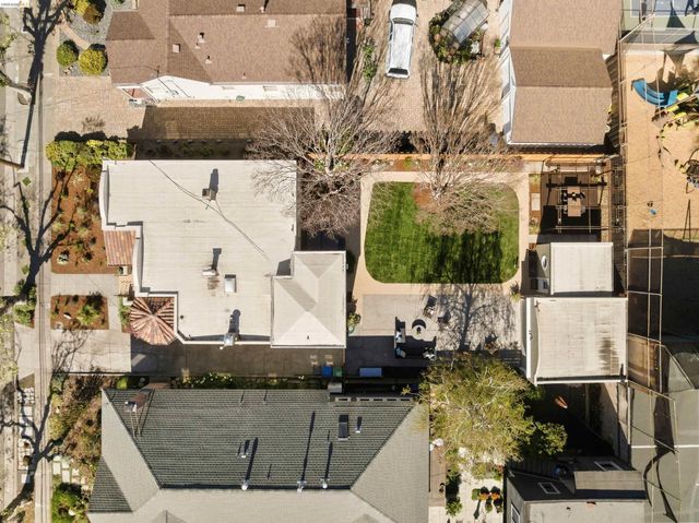 3235 Central Ave, Alameda, CA 94501