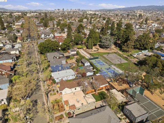 3235 Central Ave, Alameda, CA 94501