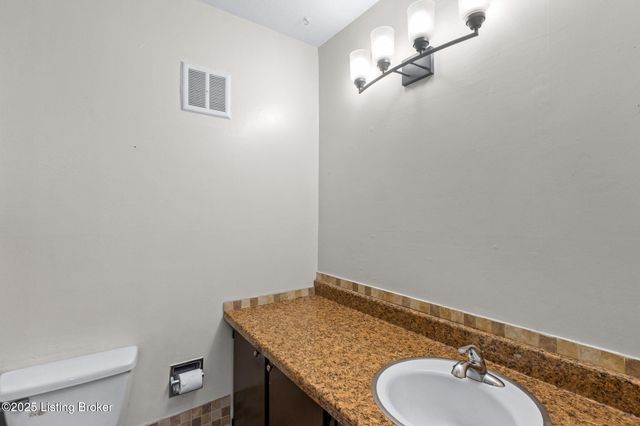 1935 Gardiner Ln G97, Louisville, KY 40205