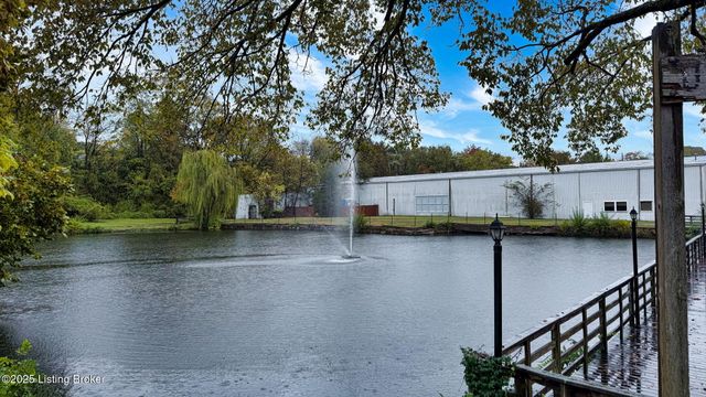 1935 Gardiner Ln G97, Louisville, KY 40205