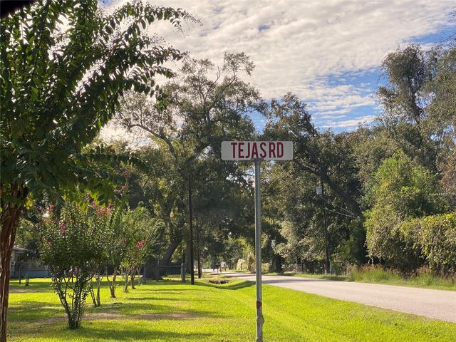 2653 County Road 348, Brazoria, TX 77422