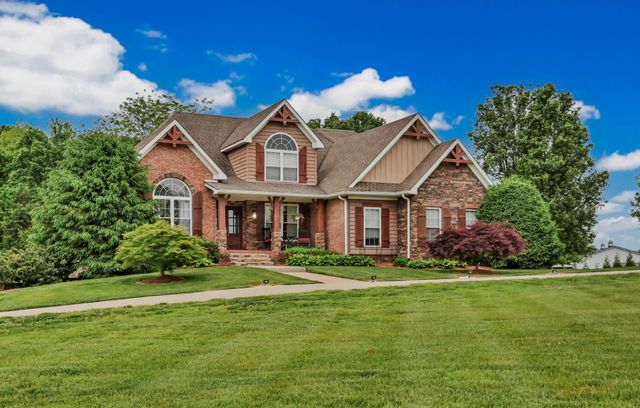900 McClure Rd, Clarksville, TN 37040