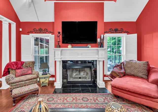 900 McClure Rd, Clarksville, TN 37040