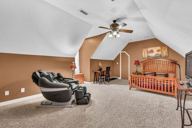 900 McClure Rd, Clarksville, TN 37040
