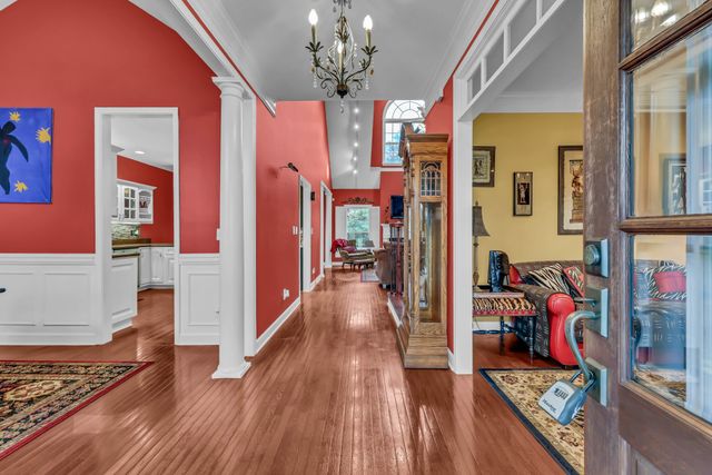 900 McClure Rd, Clarksville, TN 37040