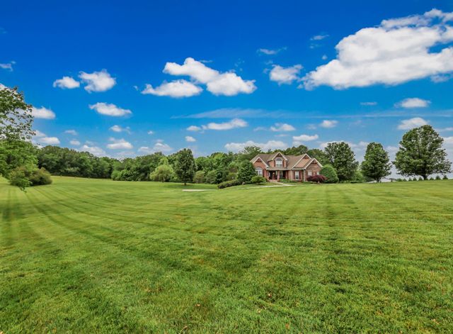 900 McClure Rd, Clarksville, TN 37040