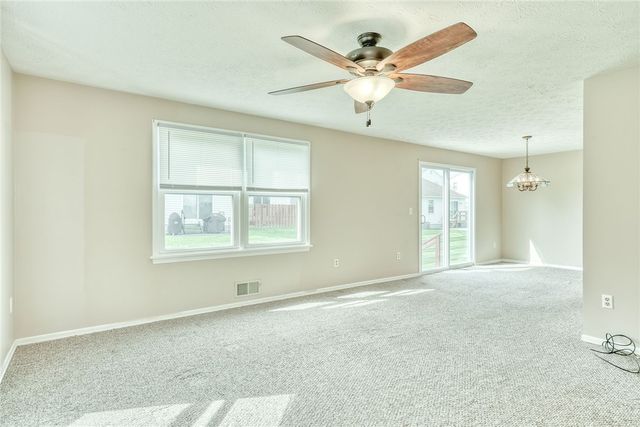 291 Deerhurst Lane, Webster, NY 14580