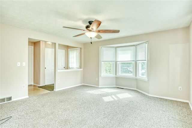 291 Deerhurst Lane, Webster, NY 14580