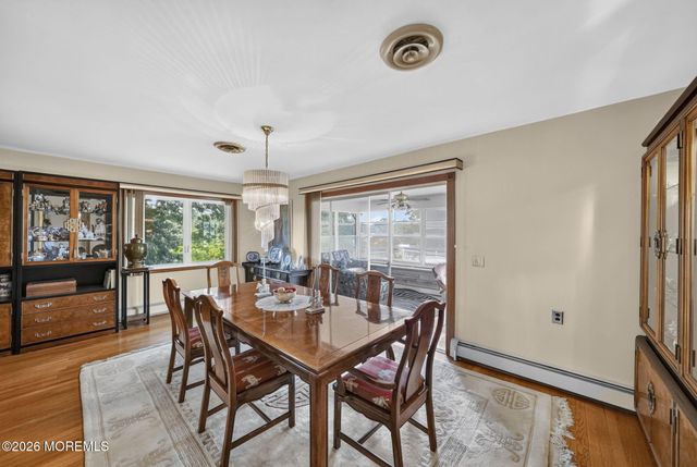 864 Breezy Oaks Drive, Toms River, NJ 08753
