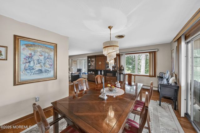 864 Breezy Oaks Drive, Toms River, NJ 08753