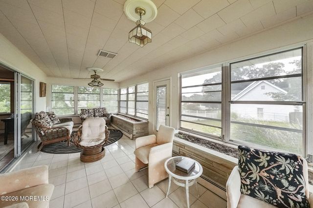 864 Breezy Oaks Drive, Toms River, NJ 08753