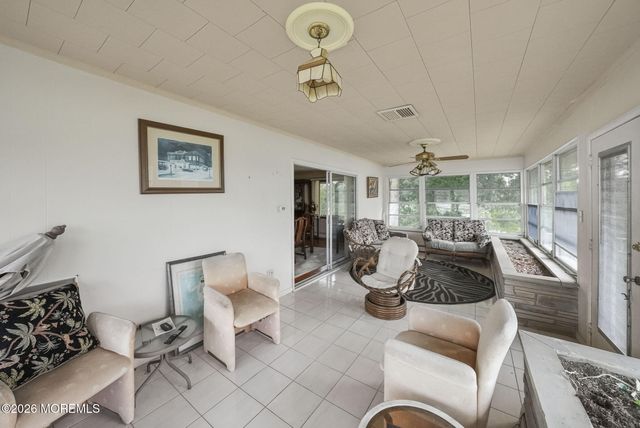 864 Breezy Oaks Drive, Toms River, NJ 08753