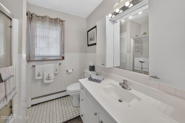 864 Breezy Oaks Drive, Toms River, NJ 08753