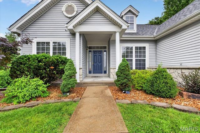 853 Wellesley Place Drive, Chesterfield, MO 63017