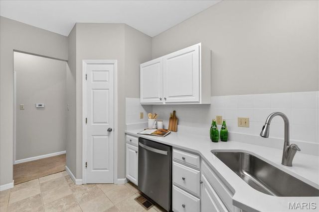 853 Wellesley Place Drive, Chesterfield, MO 63017