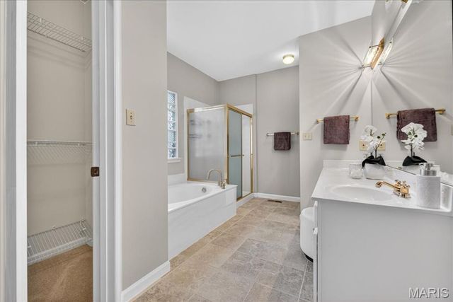 853 Wellesley Place Drive, Chesterfield, MO 63017