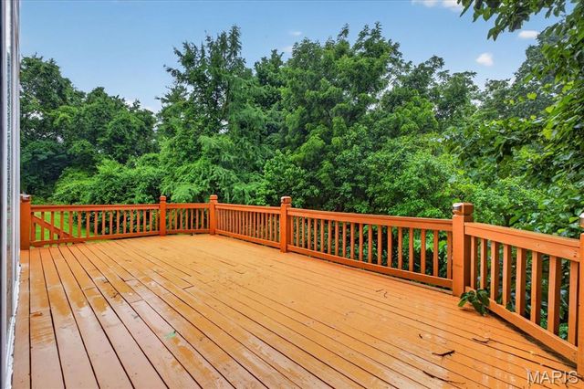 853 Wellesley Place Drive, Chesterfield, MO 63017