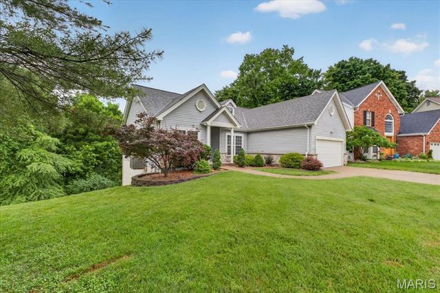 853 Wellesley Place Drive, Chesterfield, MO 63017