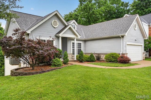 853 Wellesley Place Drive, Chesterfield, MO 63017