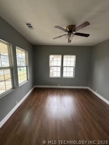 807 N J Street, Muskogee, OK 74403