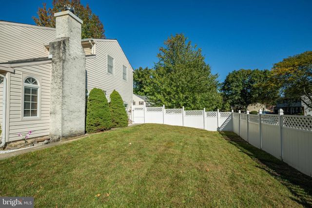 1265 BARCLAY CRES, Yardley, PA 19067