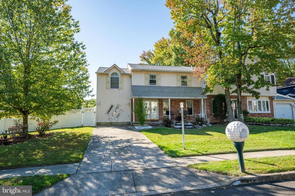 1265 BARCLAY CRES, Yardley, PA 19067