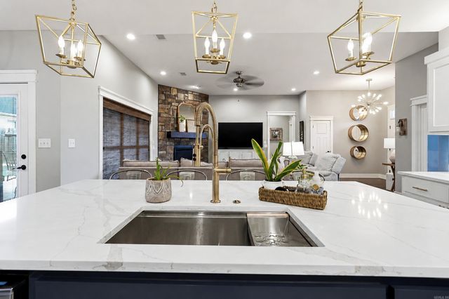 225 Vintage Cove, Conway, AR 72034