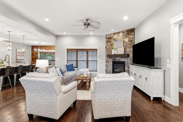 225 Vintage Cove, Conway, AR 72034