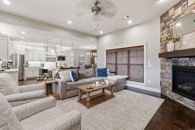 225 Vintage Cove, Conway, AR 72034