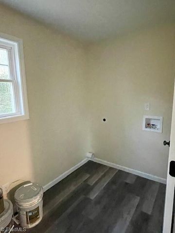 319 E 3rd Ave Extension, Lexington, NC 27292