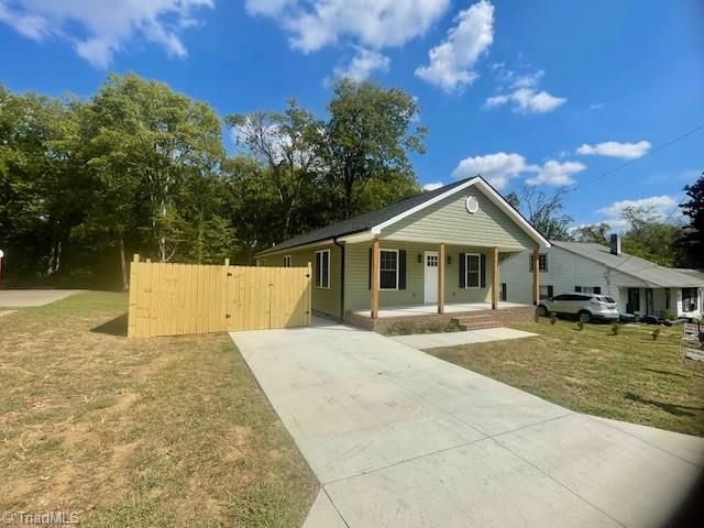 319 E 3rd Ave Extension, Lexington, NC 27292