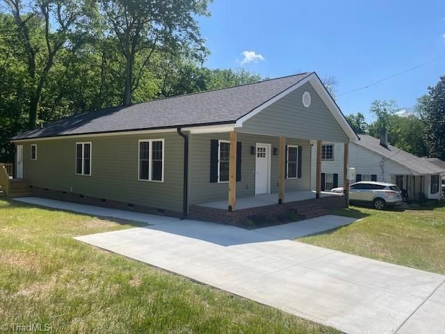 319 E 3rd Ave Extension, Lexington, NC 27292