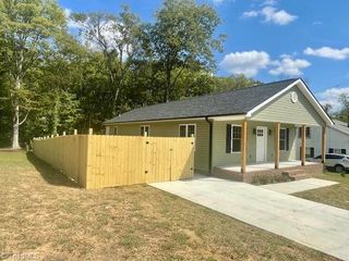 319 E 3rd Ave Extension, Lexington, NC 27292