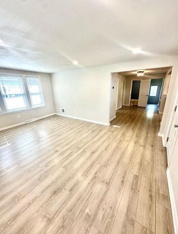1841 Heath Avenue, Madison, WI 53704