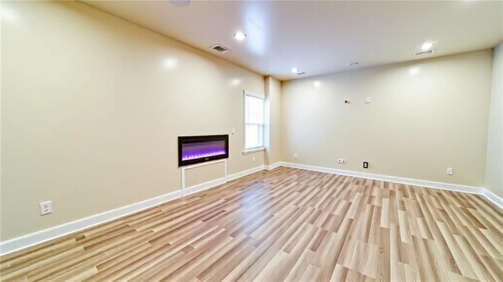 Image 29 of property listing at 5325 Winding Lakes Drive, Cumming, GA 30028