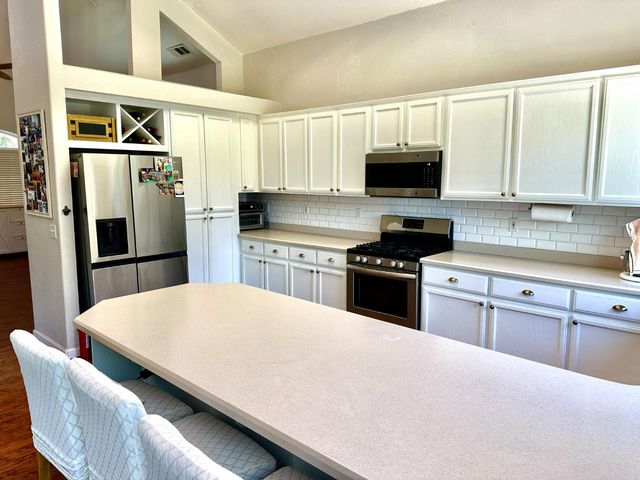10421 Almanor Cir, Stockton, CA 95219