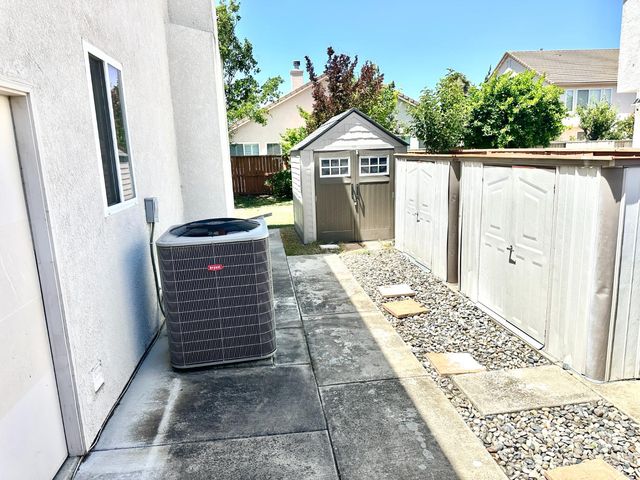 10421 Almanor Cir, Stockton, CA 95219