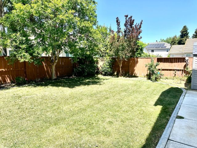 10421 Almanor Cir, Stockton, CA 95219
